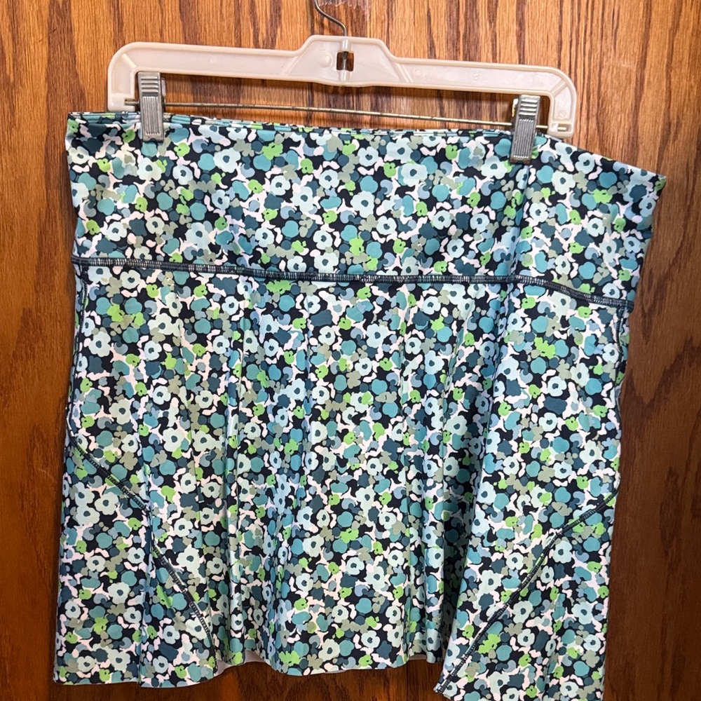 Athleta Floral Women's Skort - Green and Blue